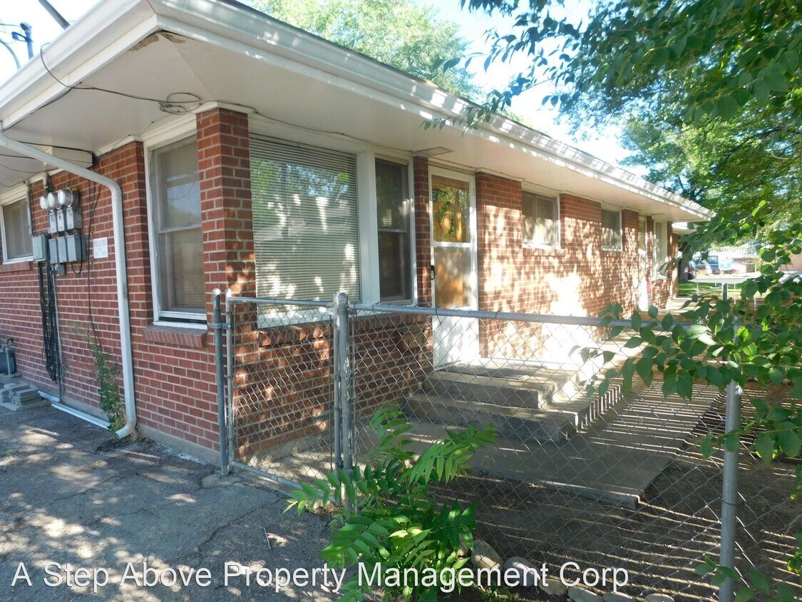 Primary Photo - 1745 White Ave