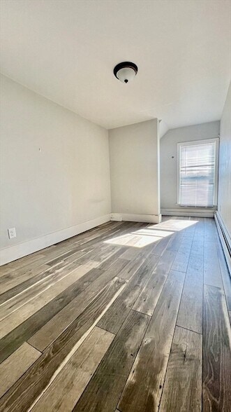 Foto del edificio - 164 Pleasant St