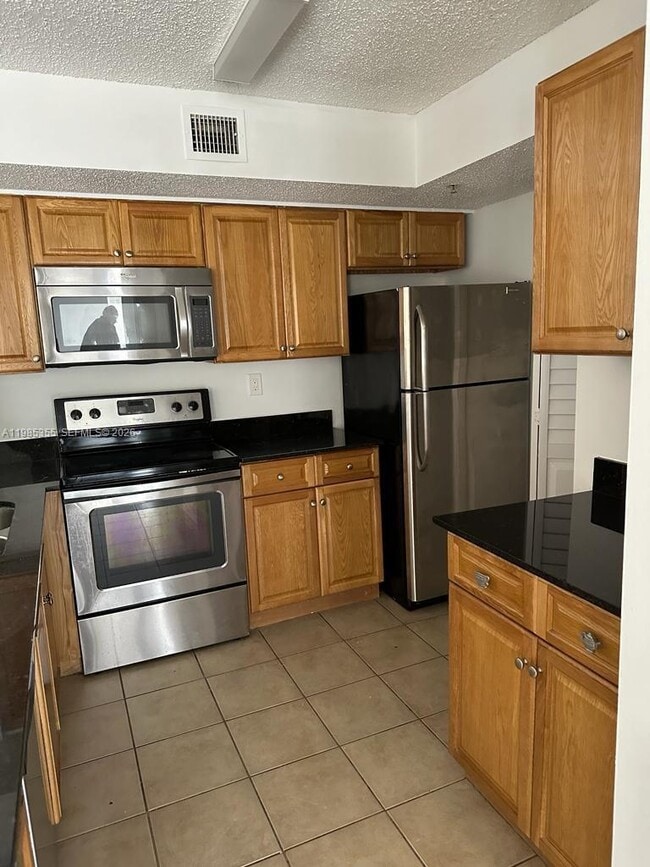 Foto del edificio - 3830 Lyons Rd