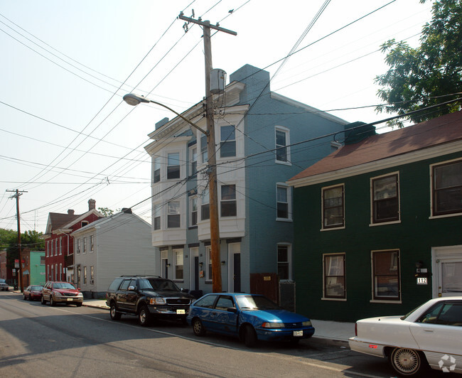 Building Photo - 116-118 N Mulberry St