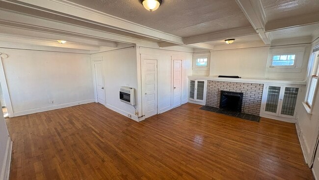 Building Photo - 822 Prospect St