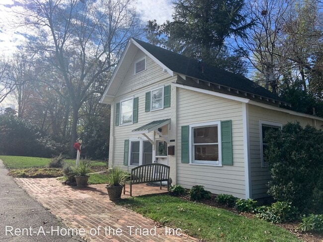 Building Photo - 1 br, 1 bath House - 908 W. Cornwallis Drive
