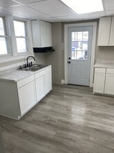 Building Photo - 1146 Lexington Ave