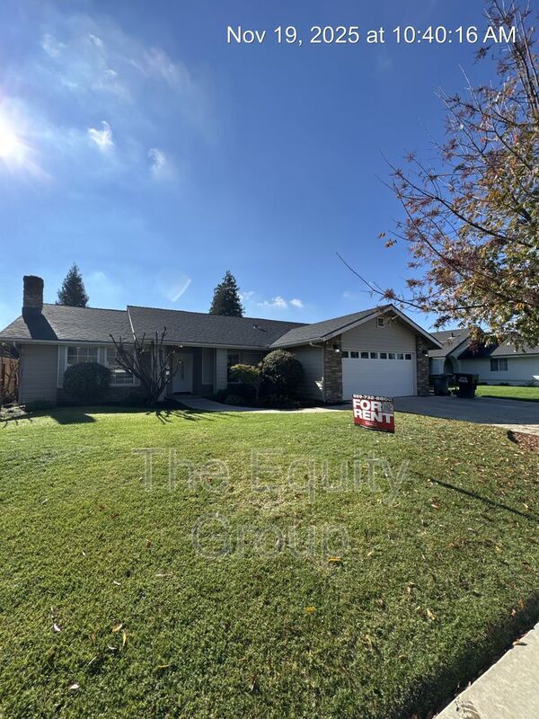 Primary Photo - 4909 W Leighson Ave