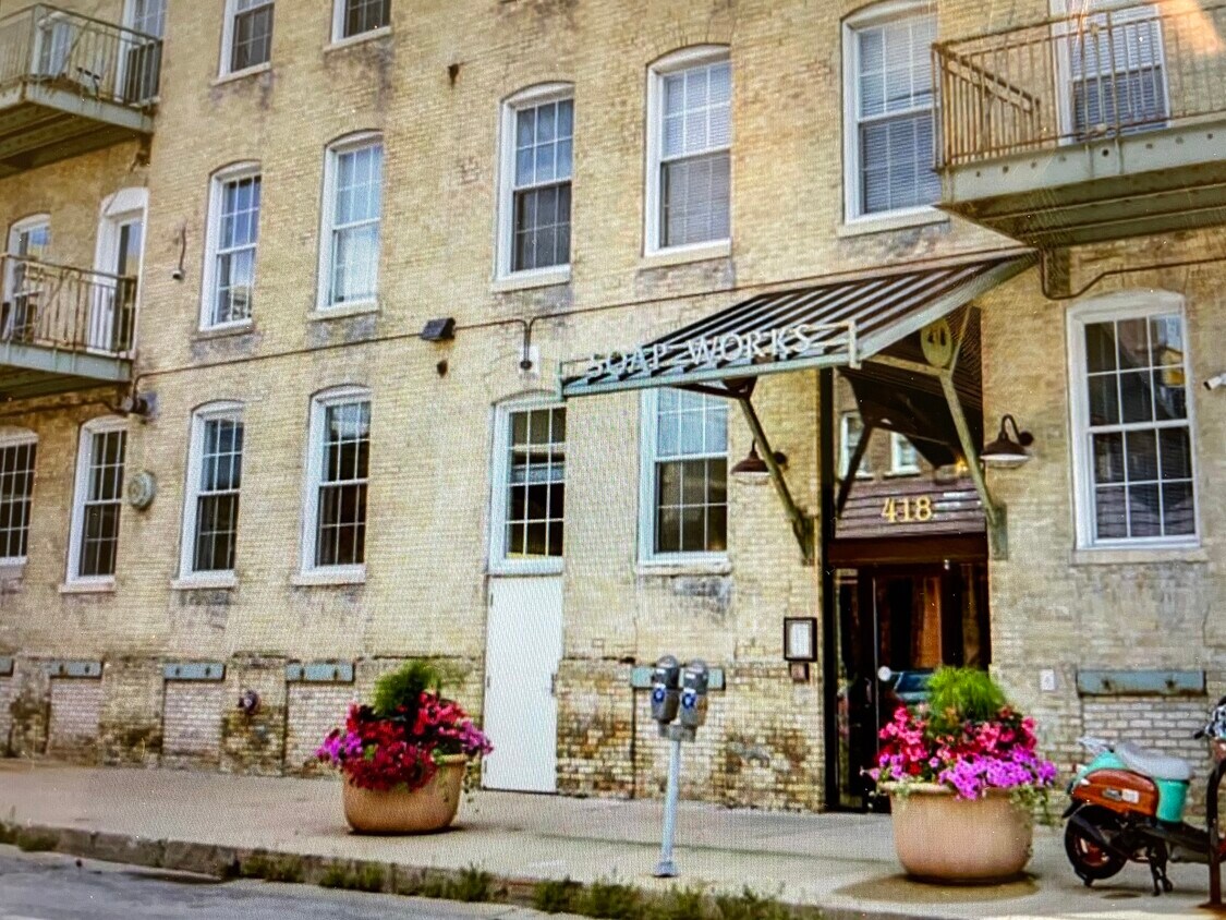 Historic Soap Works Condominiums - 418 N 3rd St