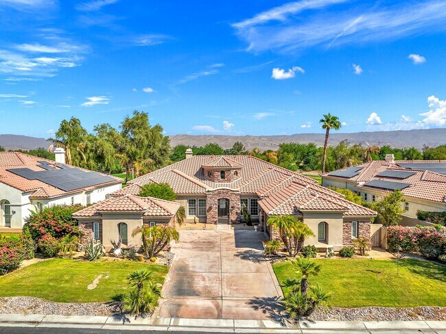 Building Photo - 45 Vista Encantada