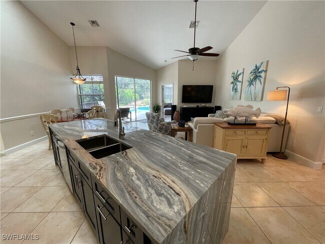 Foto del edificio - 25260 Bay Cedar Dr