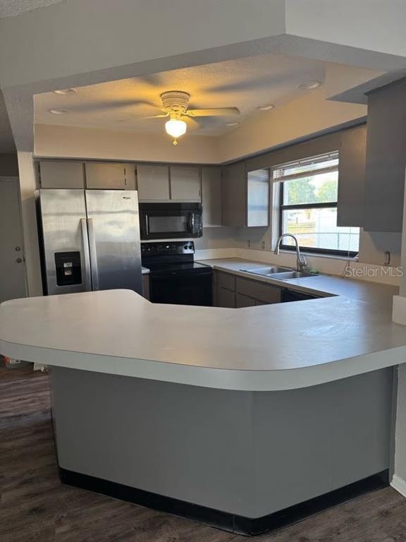 Building Photo - 8208 Wooden Dr