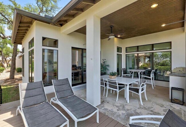 Building Photo - 16205 Coral Stone Way