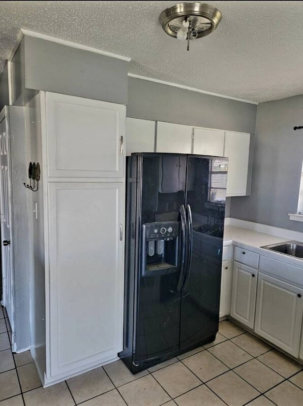 Foto del edificio - 3304 Bissonet Dr