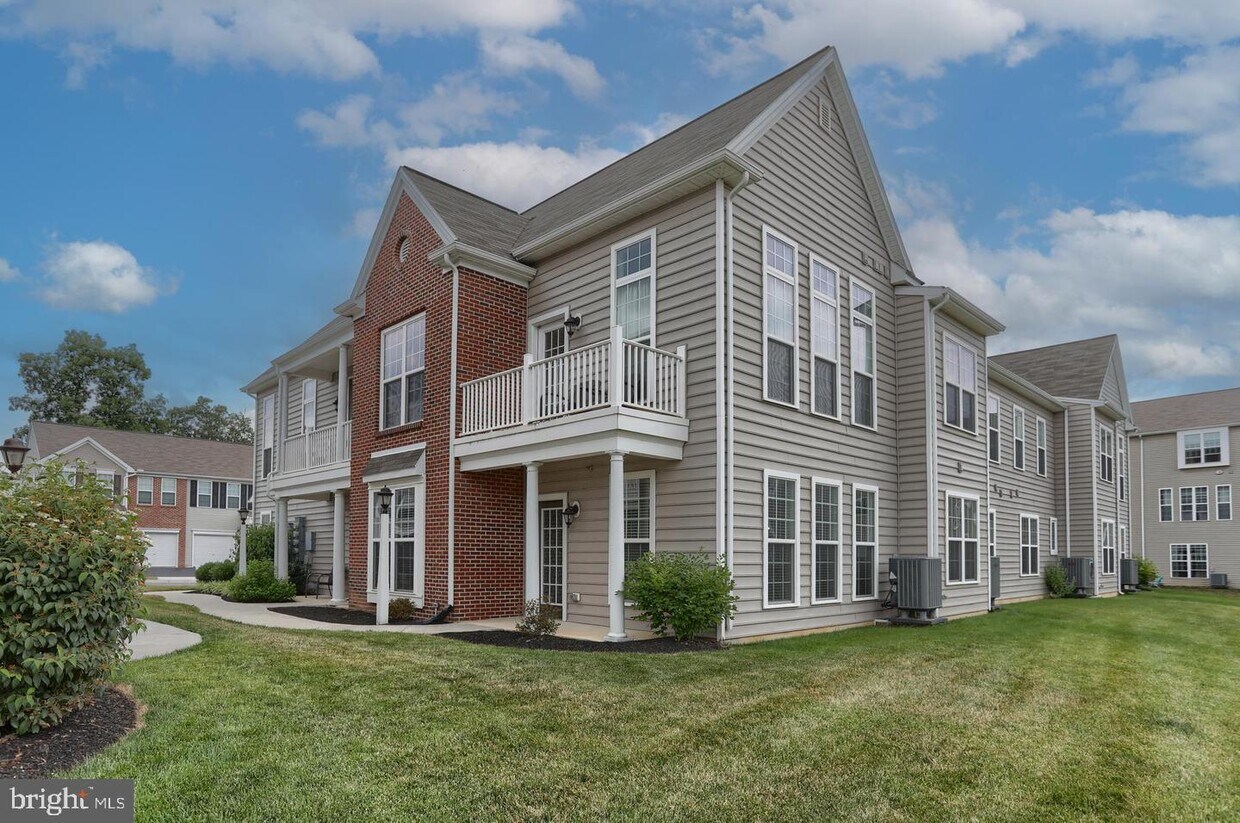 660 Whitetail Dr, Hummelstown, PA 17036 Room for Rent in Hummelstown, PA