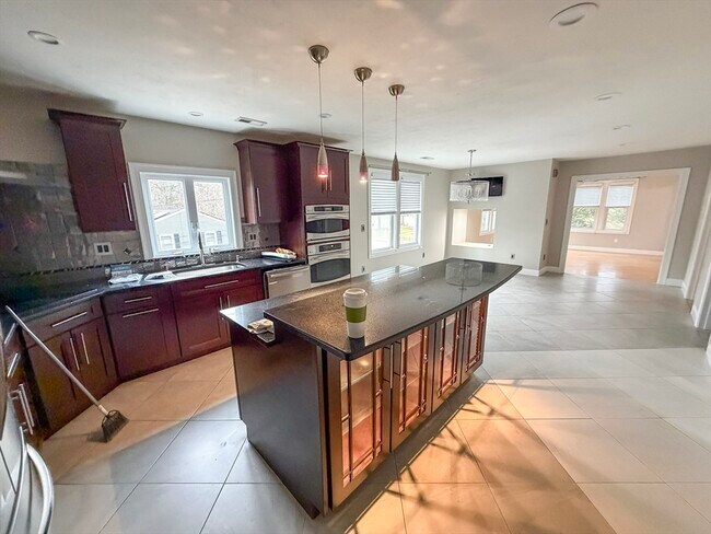 Foto del edificio - 1132 W Boylston St