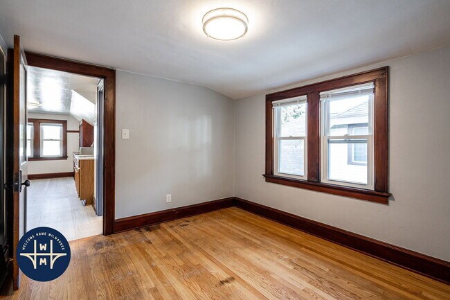 Building Photo - 8208 W Lincoln Ave
