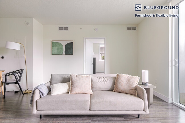 Building Photo - 110 SW 12th St