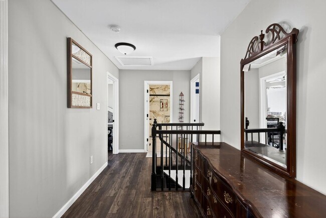 Foto del edificio - 223 Cherry Hills Meadows Dr
