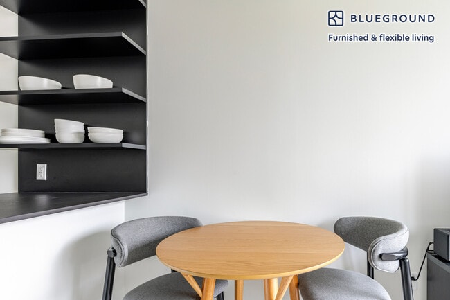 Building Photo - 22 Chapel St