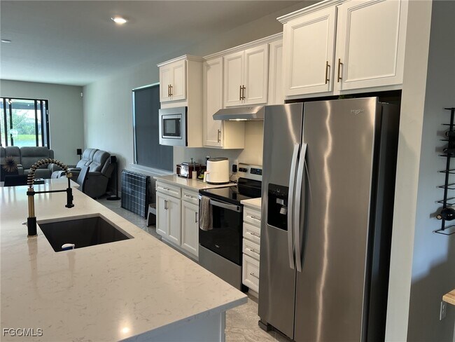 Foto del edificio - 12048 Westmoreland Way