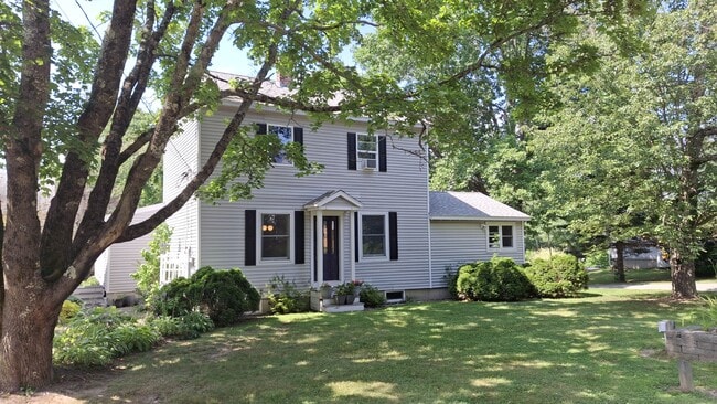 Foto del edificio - 574 Main St