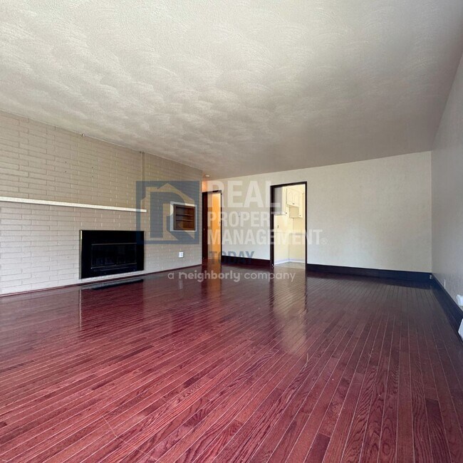 Foto del edificio - Charming 2 Bedroom In Fircrest!