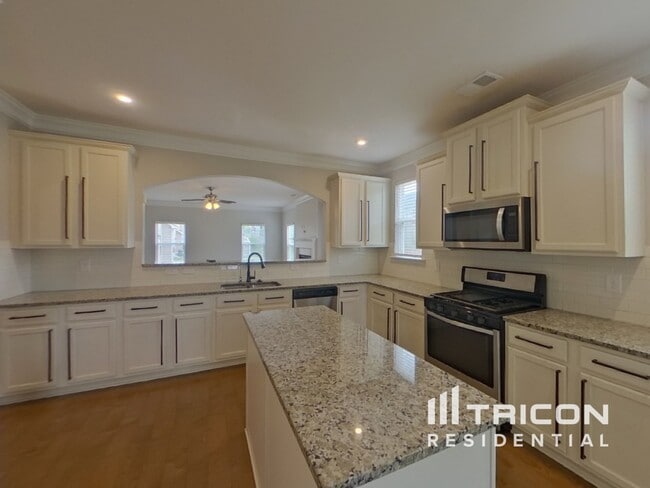 Building Photo - 60 Somerset Hills