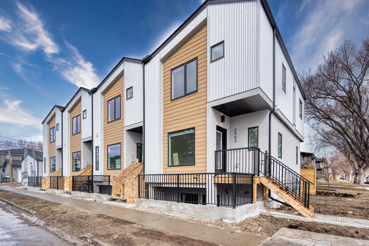 Building Photo - 304 38 Ave NW