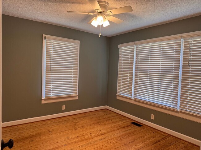 Foto del edificio - 3 Bed, 1 Bath Newly Renovated Home in Asheboro!