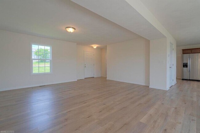 Foto del edificio - Pembroke, 3 BR / 2.5 BA, Available 9/5