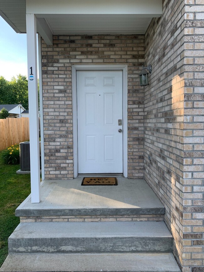 941 Christian St Unit 3, Morehead, KY 40351 Apartments in Morehead, KY