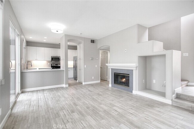 Building Photo - 37 Cottonwood Dr