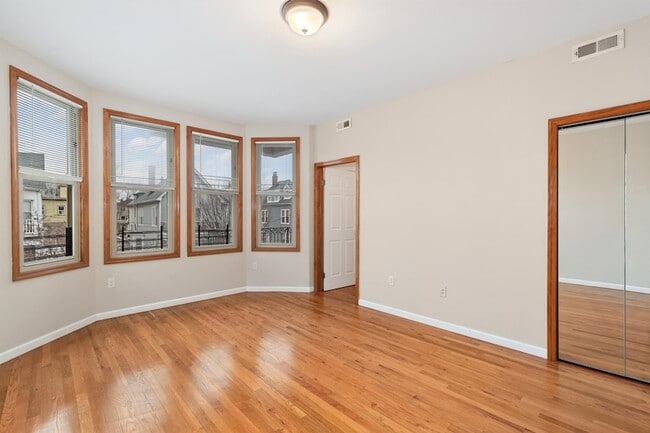 Photo - 14 Duer Pl Apartment