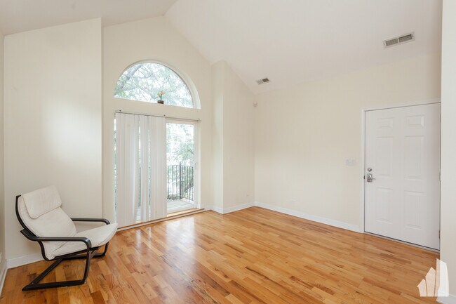 Foto del edificio - 1447 N Campbell Ave