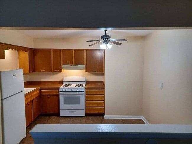 Interior Photo - Harrison Ave