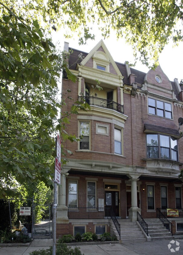 Primary Photo - 1637 N 33rd St