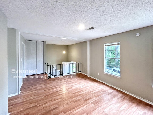 Building Photo - 7116 6th Ct S