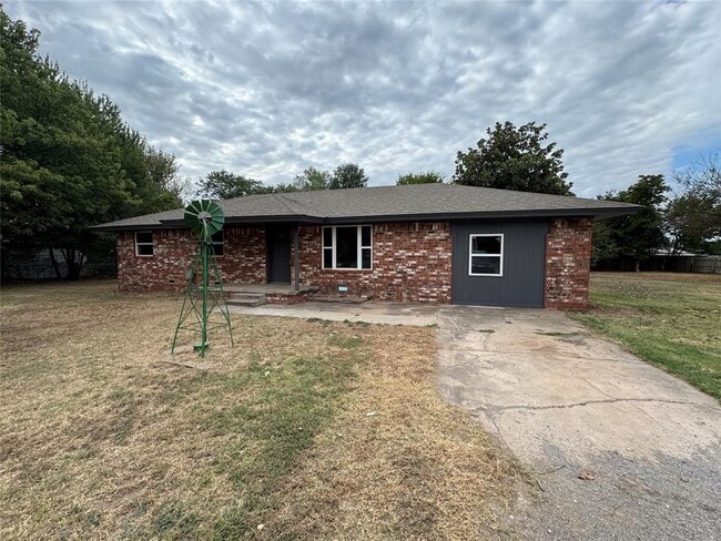 Building Photo - 14820 W Funston Dr