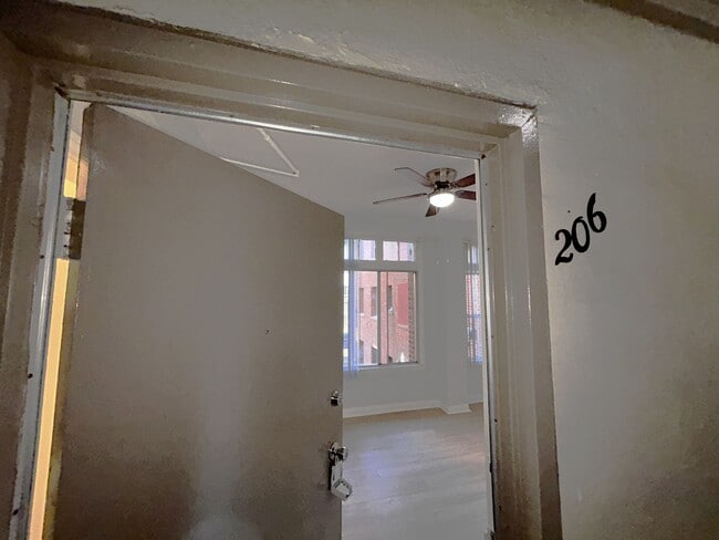 Building Photo - 3316 San Marino St Apartments