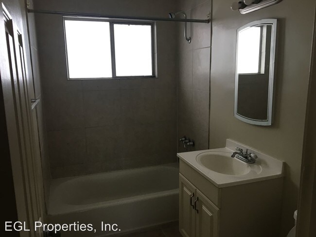Foto del edificio - 1332 N Sierra Bonita Ave
