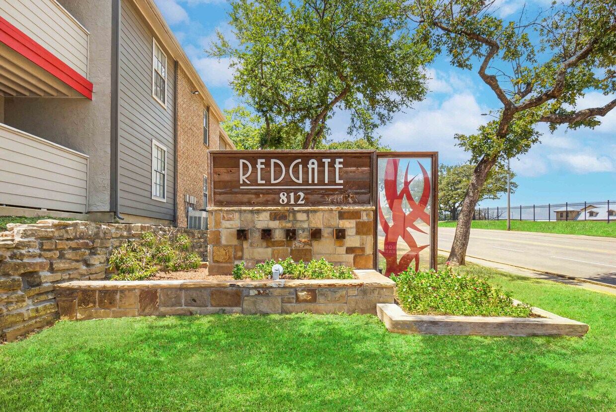 Redgate Apartments 812 Brown Blvd Arlington, TX