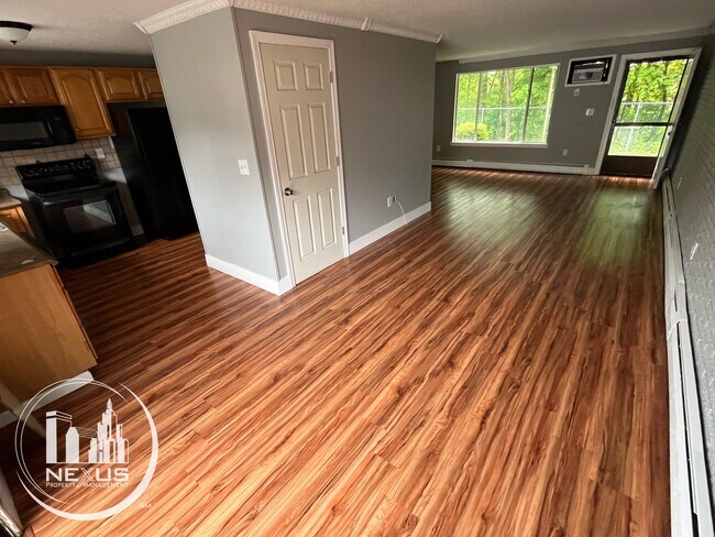 Building Photo - 831 Blackstone Vlg