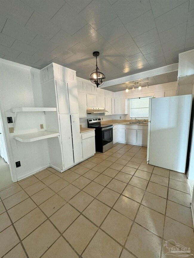 Building Photo - 4 Marine Dr