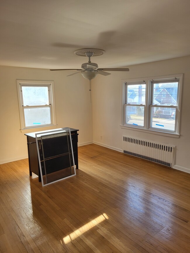 64 Nassau Blvd, West Hempstead, NY 11552 House Rental in West