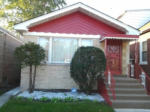 Primary Photo - 2117 E 83rd St