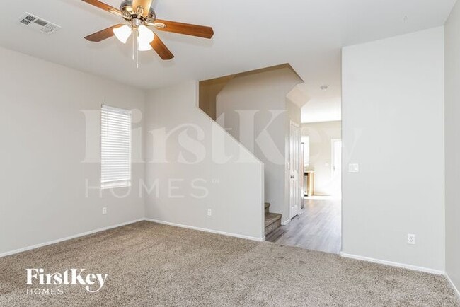 Building Photo - 10444 Highlands River St