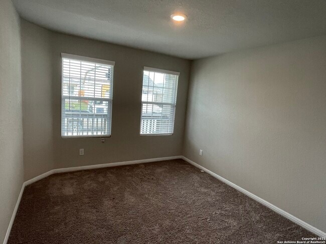 Building Photo - 10606 Borlaug St