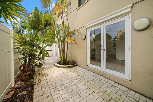 Foto del edificio - 801 NE 18th Ave