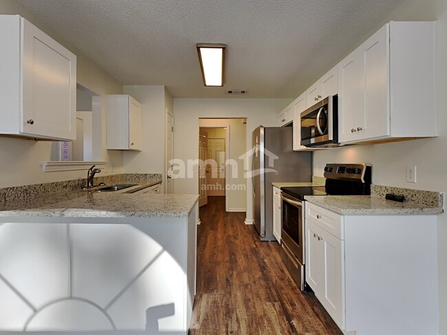 Foto del edificio - 170 Belle Grove Cir