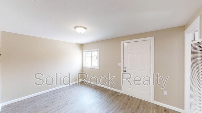 Foto del edificio - 2413 E St Vrain St