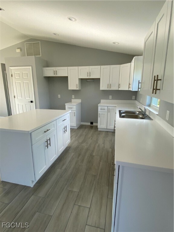 Building Photo - 1086 Edgerton Ave