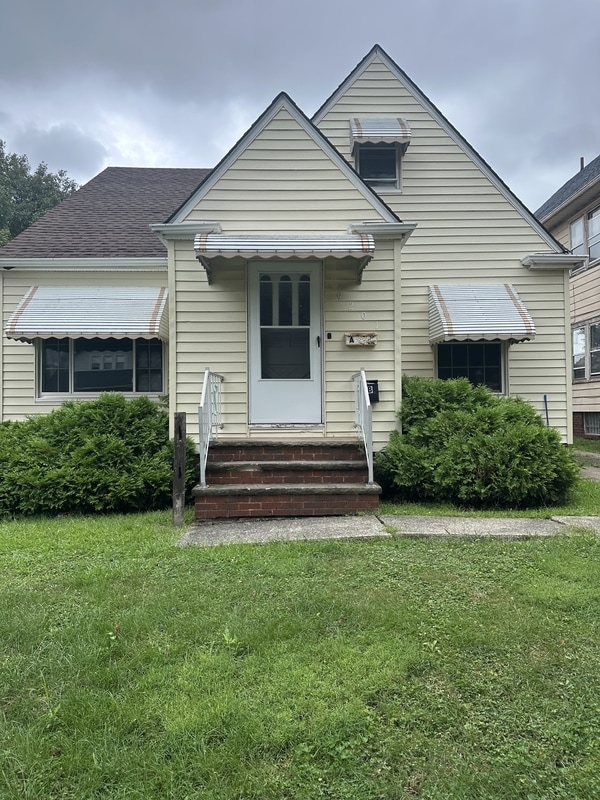 Building Photo - 9201 Bancroft Ave