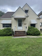 Building Photo - 9201 Bancroft Ave